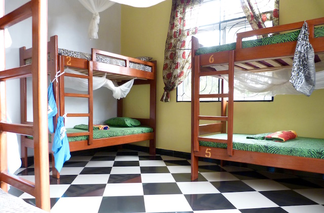 Rafiki Backpackers 6 Bed Mixed Dormitory