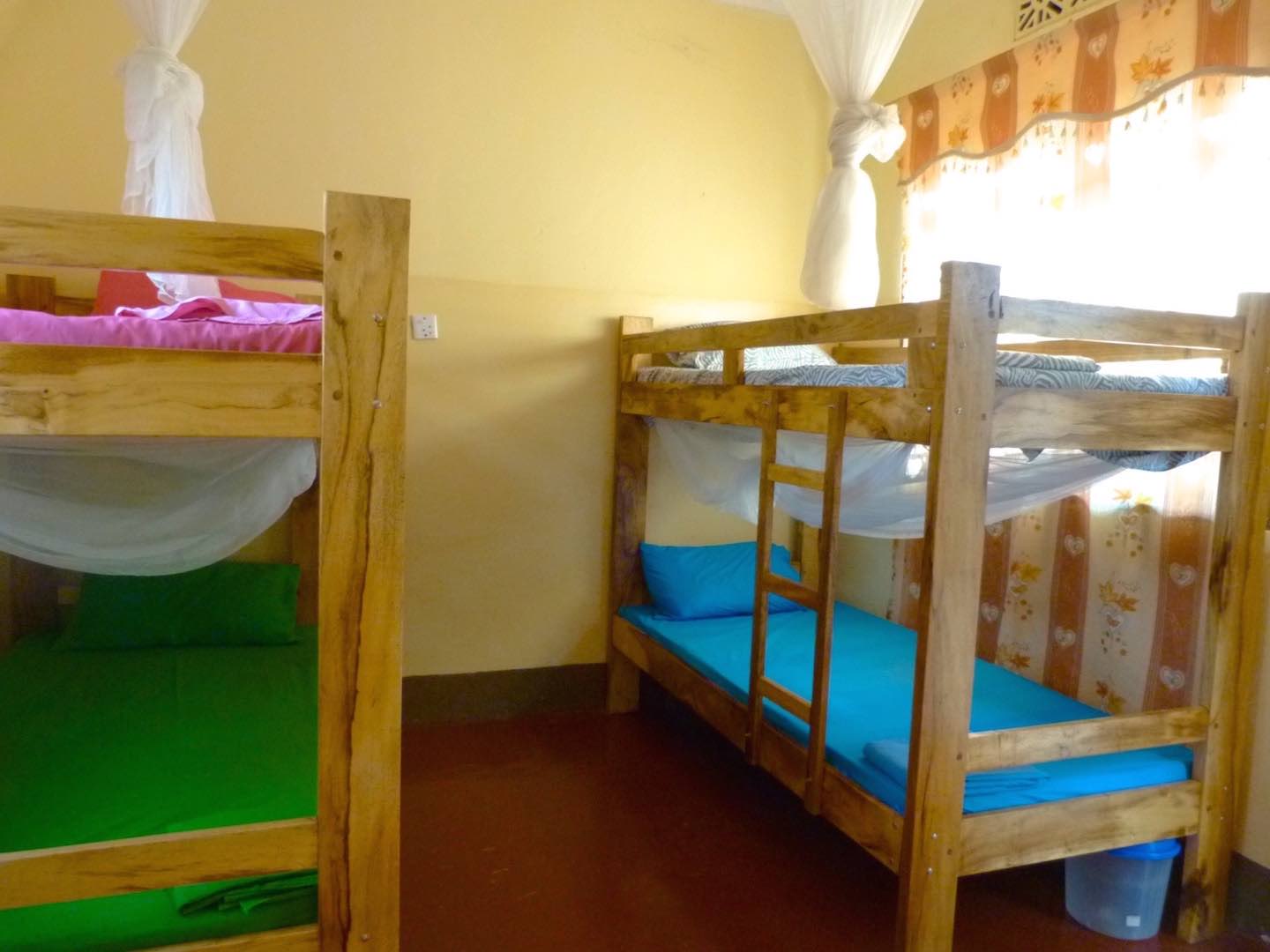 Rafiki Backpackers 4 Bed Mixed Dormitory